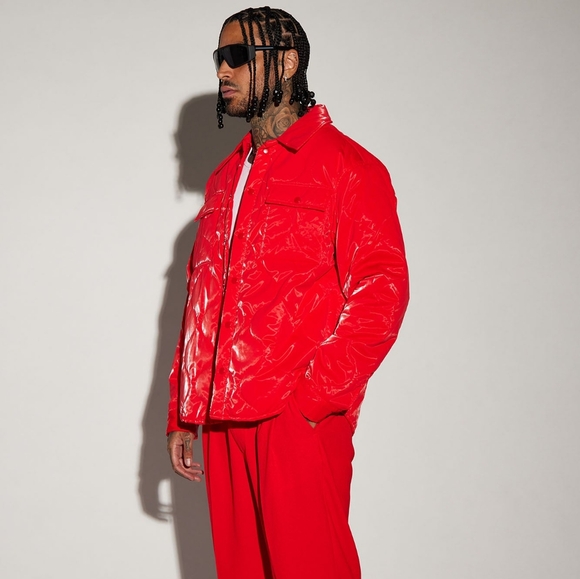 Fashion nova puffer jacket size small - Picture 3 of 3